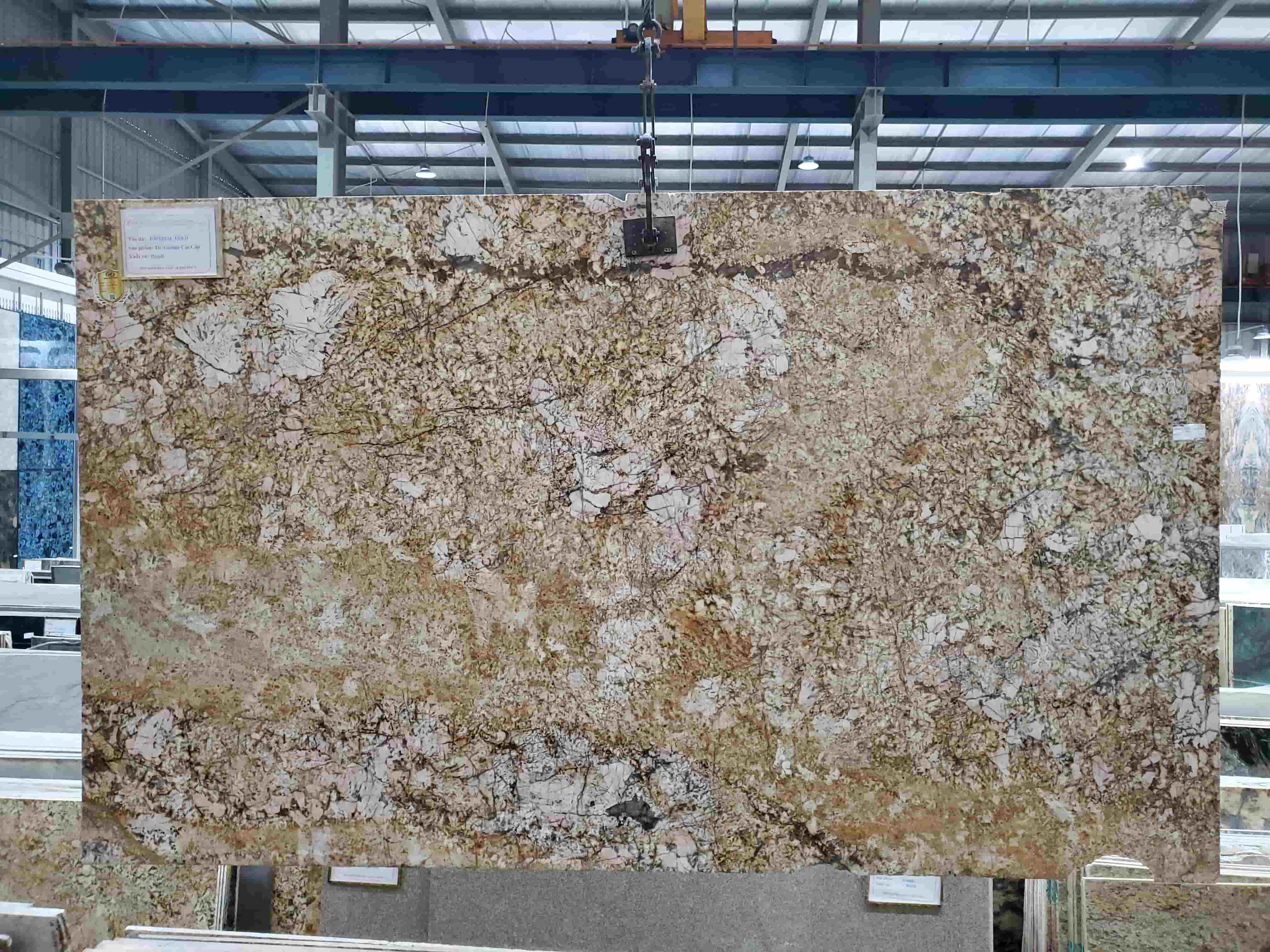 Đá granite Amani Gold (2)